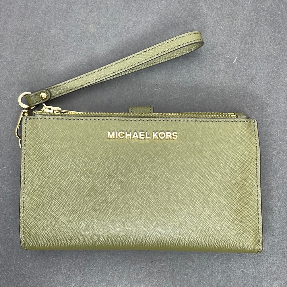 Michael Kors Jet Set Travel Double Zip Phone Wristlet Wallet Green